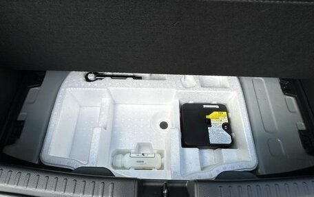 Toyota Yaris, 2022 год, 850 000 рублей, 10 фотография