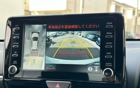 Toyota Yaris, 2022 год, 850 000 рублей, 9 фотография