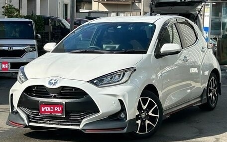 Toyota Yaris, 2022 год, 850 000 рублей, 1 фотография