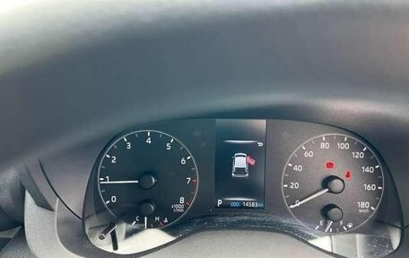 Toyota Yaris, 2022 год, 757 000 рублей, 9 фотография