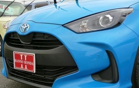 Toyota Yaris, 2022 год, 670 000 рублей, 2 фотография