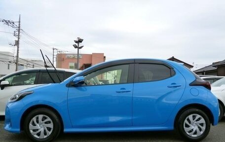 Toyota Yaris, 2022 год, 670 000 рублей, 4 фотография
