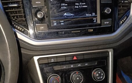 Volkswagen T-Roc I, 2019 год, 2 130 000 рублей, 7 фотография