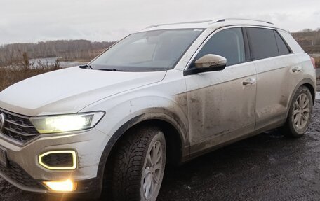 Volkswagen T-Roc I, 2019 год, 2 130 000 рублей, 12 фотография
