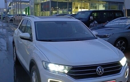 Volkswagen T-Roc I, 2019 год, 2 130 000 рублей, 4 фотография