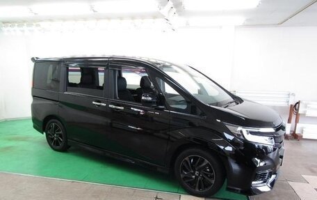 Honda Stepwgn IV, 2021 год, 2 500 000 рублей, 2 фотография