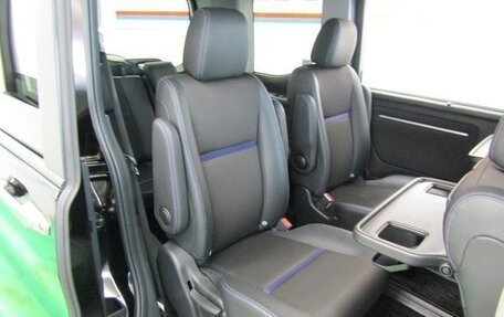 Honda Stepwgn IV, 2021 год, 2 500 000 рублей, 9 фотография