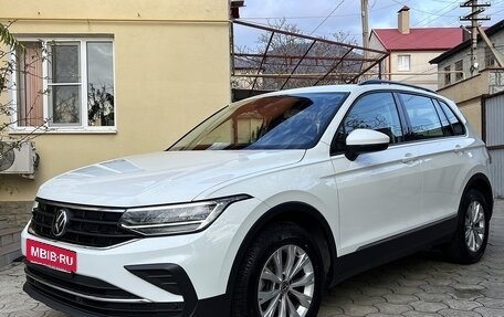 Volkswagen Tiguan II, 2021 год, 2 850 000 рублей, 3 фотография