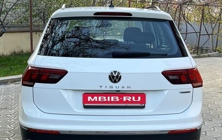 Volkswagen Tiguan II, 2021 год, 2 850 000 рублей, 6 фотография