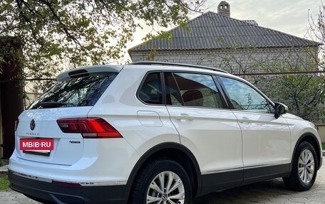 Volkswagen Tiguan II, 2021 год, 2 850 000 рублей, 5 фотография