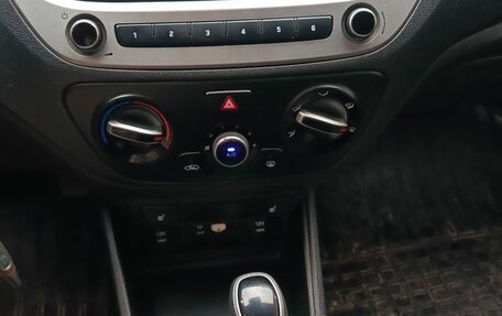 Hyundai Solaris II рестайлинг, 2019 год, 1 300 000 рублей, 7 фотография