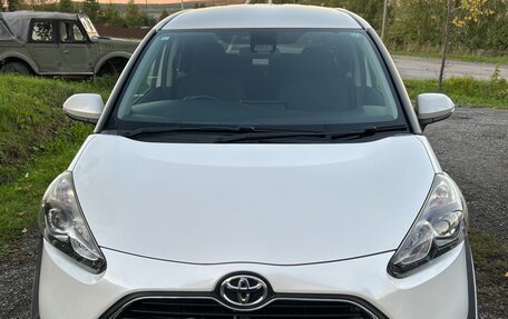 Toyota Sienta II, 2017 год, 1 470 000 рублей, 2 фотография