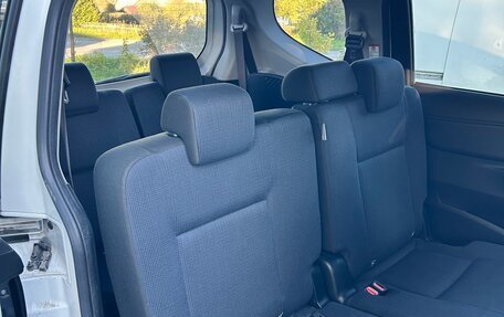 Toyota Sienta II, 2017 год, 1 470 000 рублей, 6 фотография