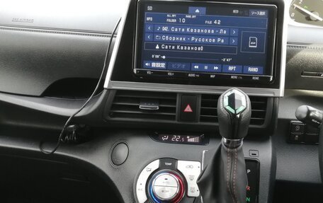 Toyota Sienta II, 2020 год, 1 700 000 рублей, 24 фотография