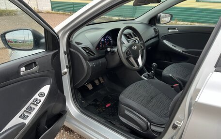 Hyundai Solaris II рестайлинг, 2015 год, 770 000 рублей, 2 фотография