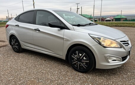 Hyundai Solaris II рестайлинг, 2015 год, 770 000 рублей, 10 фотография