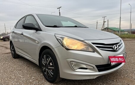 Hyundai Solaris II рестайлинг, 2015 год, 770 000 рублей, 12 фотография