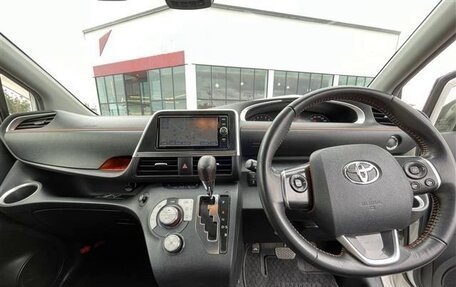Toyota Sienta II, 2018 год, 975 000 рублей, 14 фотография