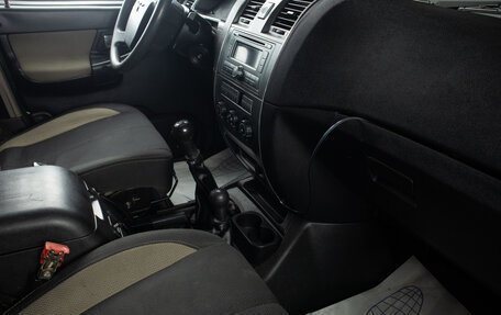 ЛуАЗ Patriot, 2012 год, 759 000 рублей, 16 фотография