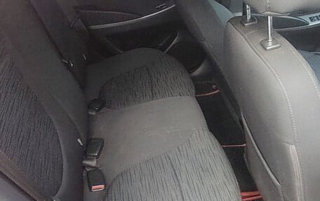 Hyundai Solaris II рестайлинг, 2016 год, 1 100 000 рублей, 9 фотография