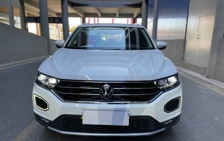Volkswagen T-Roc I, 2021 год, 1 400 000 рублей, 2 фотография