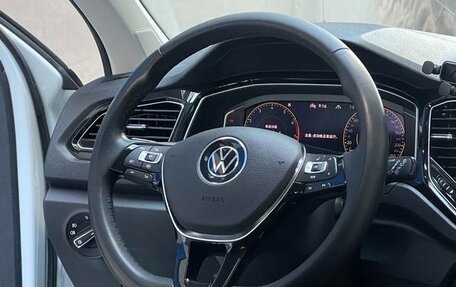 Volkswagen T-Roc I, 2021 год, 1 400 000 рублей, 11 фотография