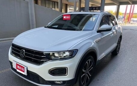 Volkswagen T-Roc I, 2021 год, 1 400 000 рублей, 1 фотография