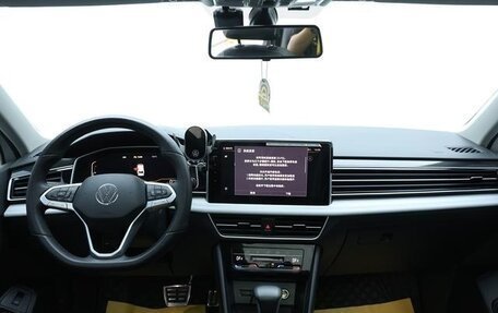 Volkswagen Tiguan II, 2022 год, 1 980 100 рублей, 9 фотография