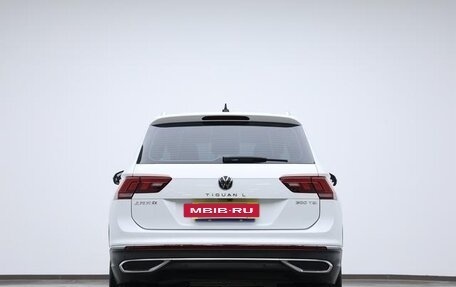 Volkswagen Tiguan II, 2022 год, 1 980 100 рублей, 6 фотография