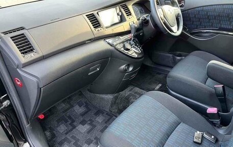 Toyota ISis I, 2017 год, 1 045 000 рублей, 13 фотография