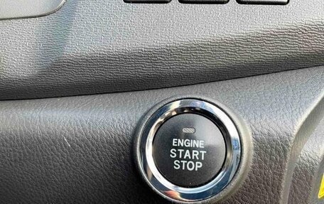 Toyota ISis I, 2017 год, 1 045 000 рублей, 29 фотография