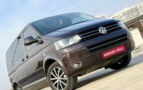 Volkswagen Multivan T5, 2012 год, 2 699 900 рублей, 1 фотография