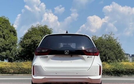 Honda Fit, 2021 год, 1 000 000 рублей, 4 фотография