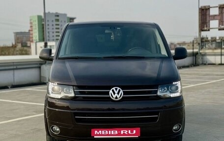 Volkswagen Multivan T5, 2012 год, 2 699 900 рублей, 13 фотография