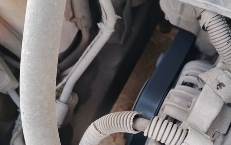 Toyota Avensis III рестайлинг, 2002 год, 480 000 рублей, 22 фотография