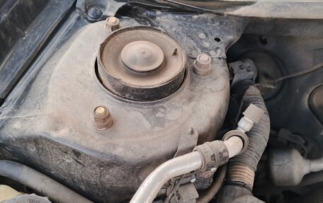 Toyota Avensis III рестайлинг, 2002 год, 480 000 рублей, 21 фотография