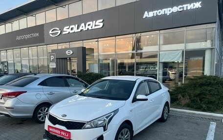 KIA Rio IV, 2021 год, 1 390 000 рублей, 1 фотография