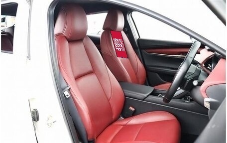 Mazda 3, 2021 год, 1 300 000 рублей, 9 фотография