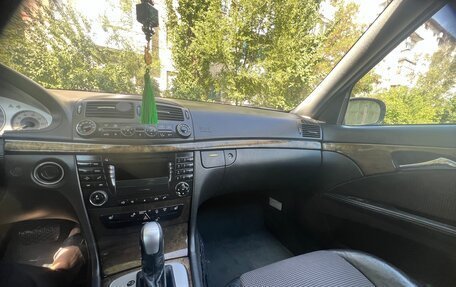 Mercedes-Benz E-Класс, 2003 год, 800 000 рублей, 5 фотография