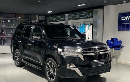 Toyota Land Cruiser 200, 2020 год, 8 400 000 рублей, 2 фотография