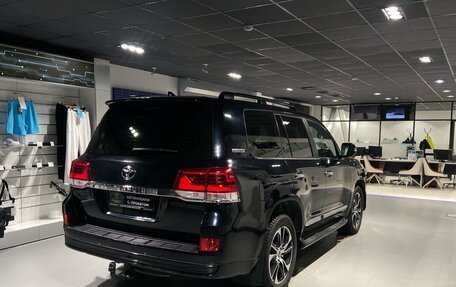 Toyota Land Cruiser 200, 2020 год, 8 400 000 рублей, 4 фотография