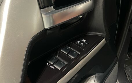 Toyota Land Cruiser 200, 2020 год, 8 400 000 рублей, 17 фотография