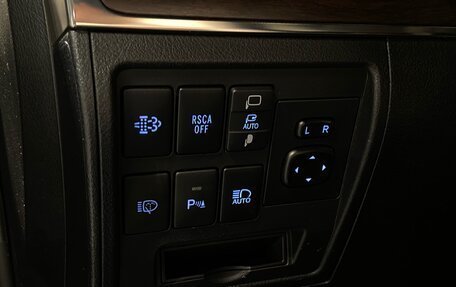 Toyota Land Cruiser 200, 2020 год, 8 400 000 рублей, 21 фотография