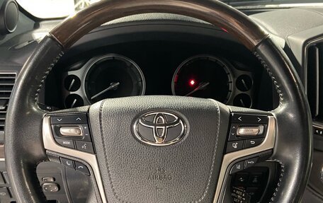 Toyota Land Cruiser 200, 2020 год, 8 400 000 рублей, 24 фотография