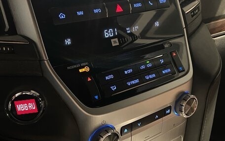 Toyota Land Cruiser 200, 2020 год, 8 400 000 рублей, 27 фотография