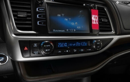 Toyota Highlander III, 2014 год, 2 050 000 рублей, 20 фотография