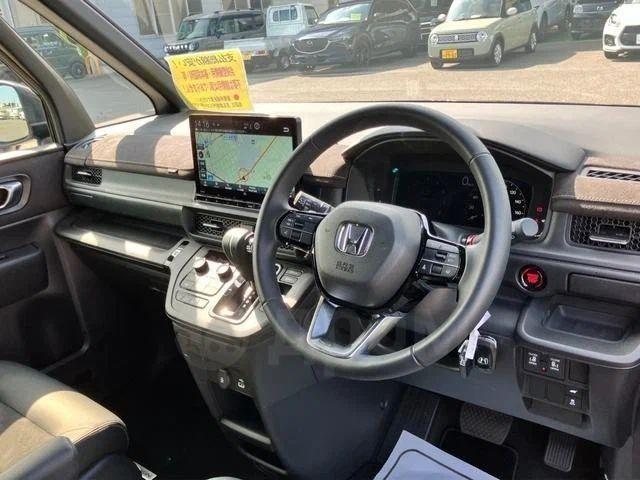 Honda Stepwgn V рестайлинг, 2022 год, 2 151 950 рублей, 9 фотография