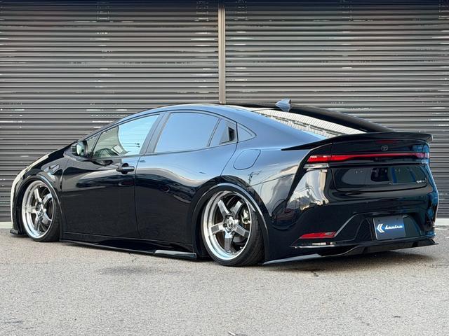 Toyota Prius IV XW50, 2022 год, 2 247 792 рублей, 3 фотография