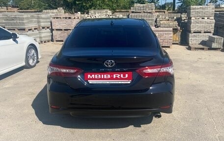 Toyota Camry, 2019 год, 3 300 000 рублей, 2 фотография