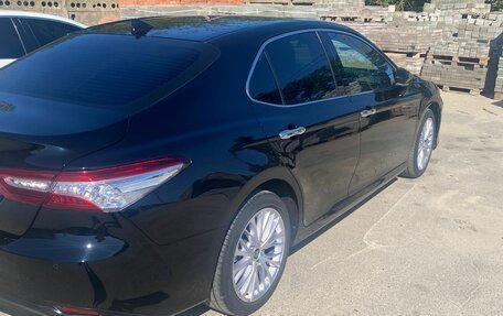 Toyota Camry, 2019 год, 3 300 000 рублей, 9 фотография